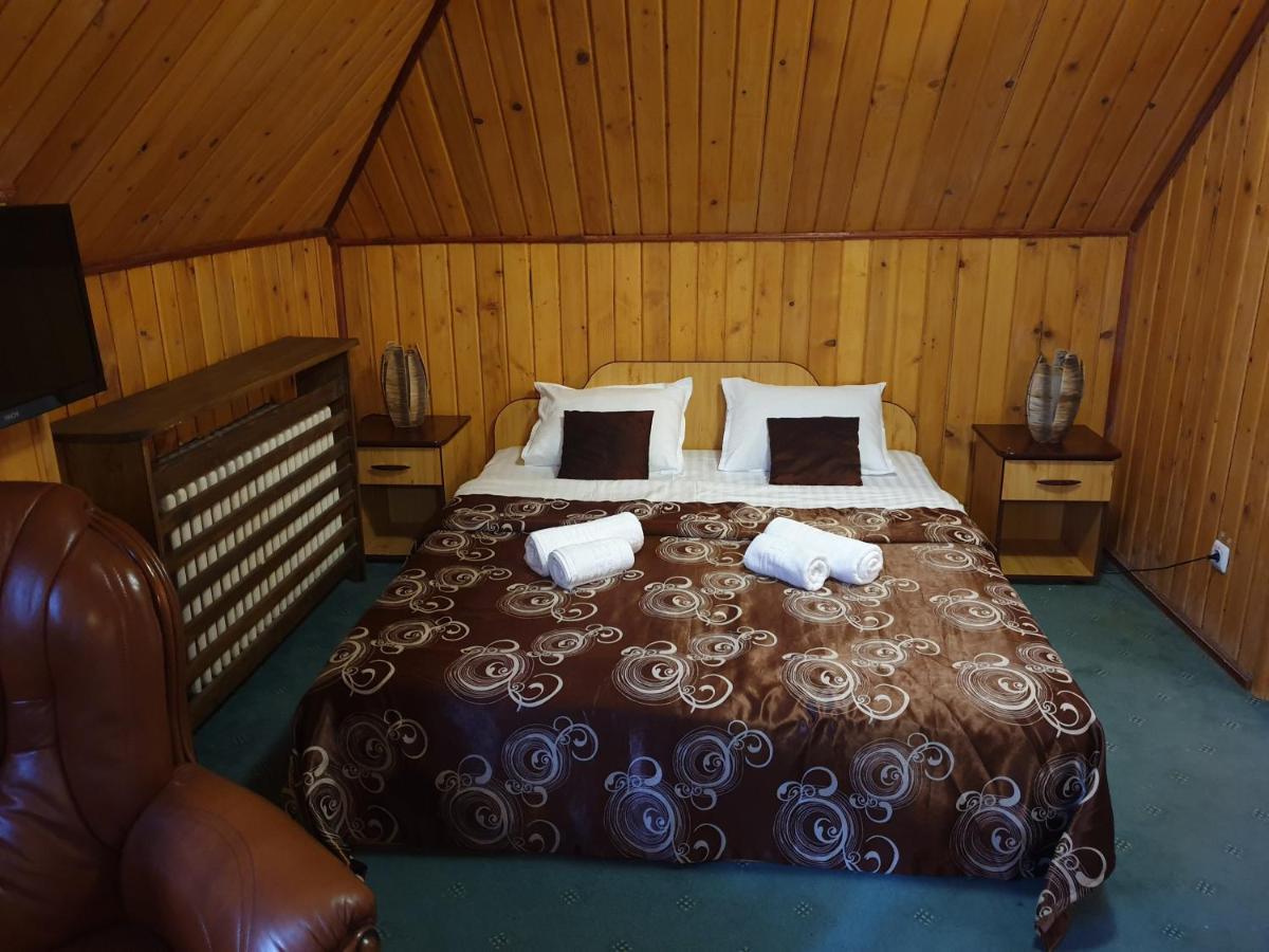 Hotel Bucegi Portile Regatului Pârâul Rece Esterno foto
