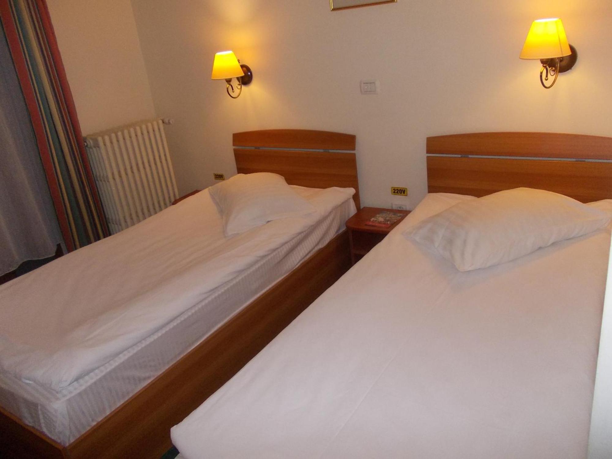 Hotel Bucegi Portile Regatului Pârâul Rece Camera foto