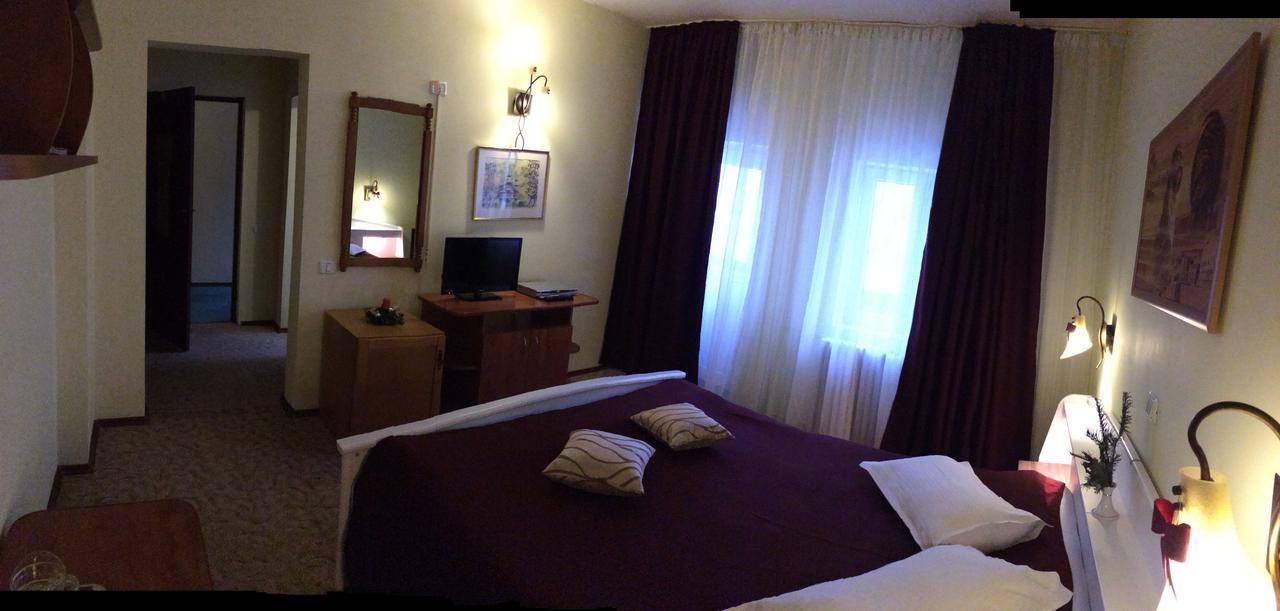 Hotel Bucegi Portile Regatului Pârâul Rece Esterno foto