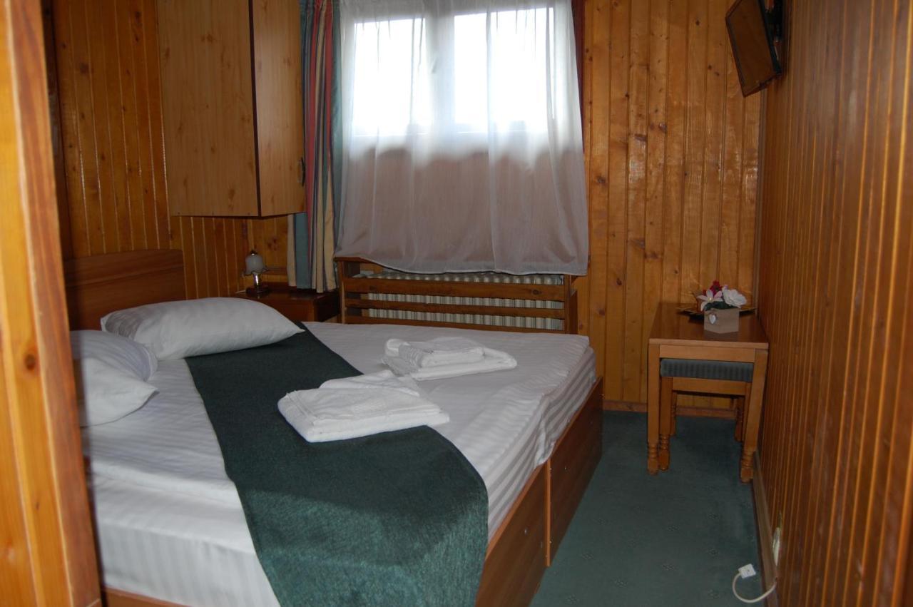 Hotel Bucegi Portile Regatului Pârâul Rece Esterno foto